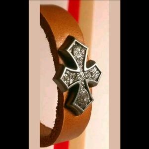 SILVER GREY CELTIC CROSS ALLOY ADJUSTABLE BROWN LE